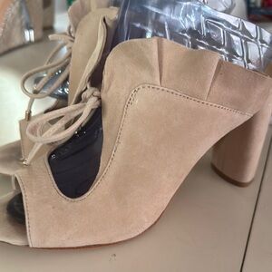 Women suede (3.5) inch heel scandal with ope toe/back by Antonio Melani Sz 8 med